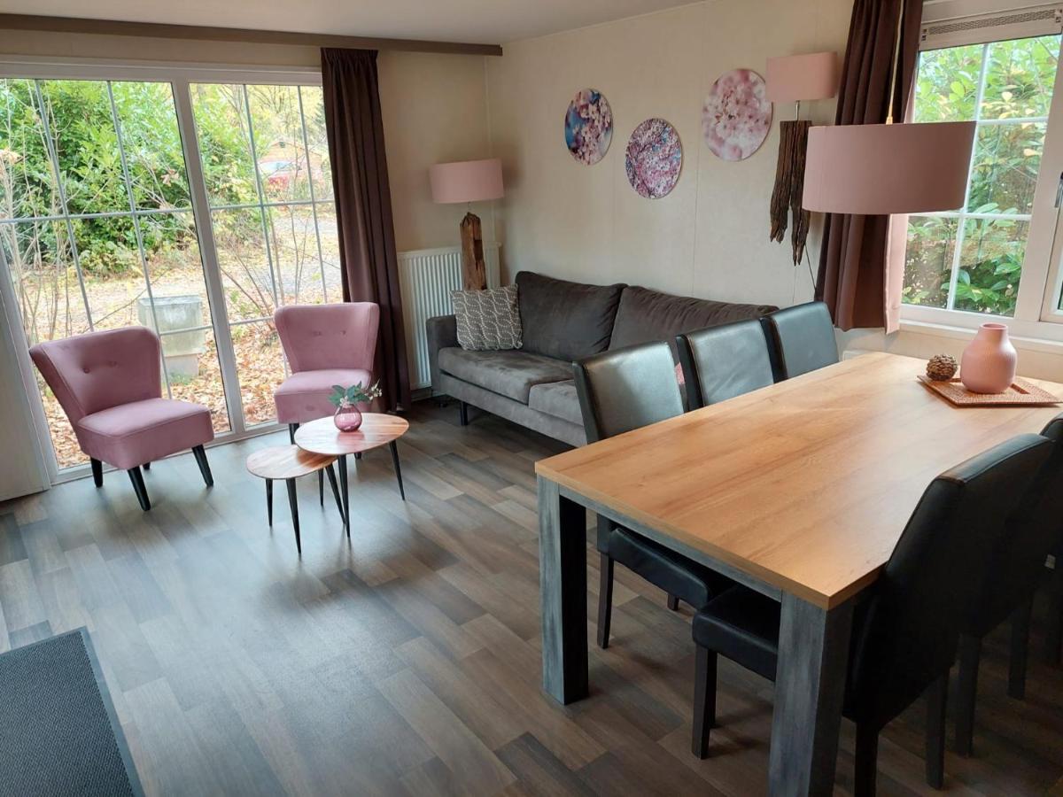 Vakantiecentrum De Ullingse Bergen Sint Anthonis Extérieur photo